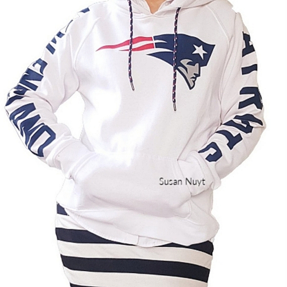 Express Design Studio Above-Knee Black & White Striped Stretch Skirt